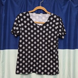 Casual black & white v-neck t-shirt, PM